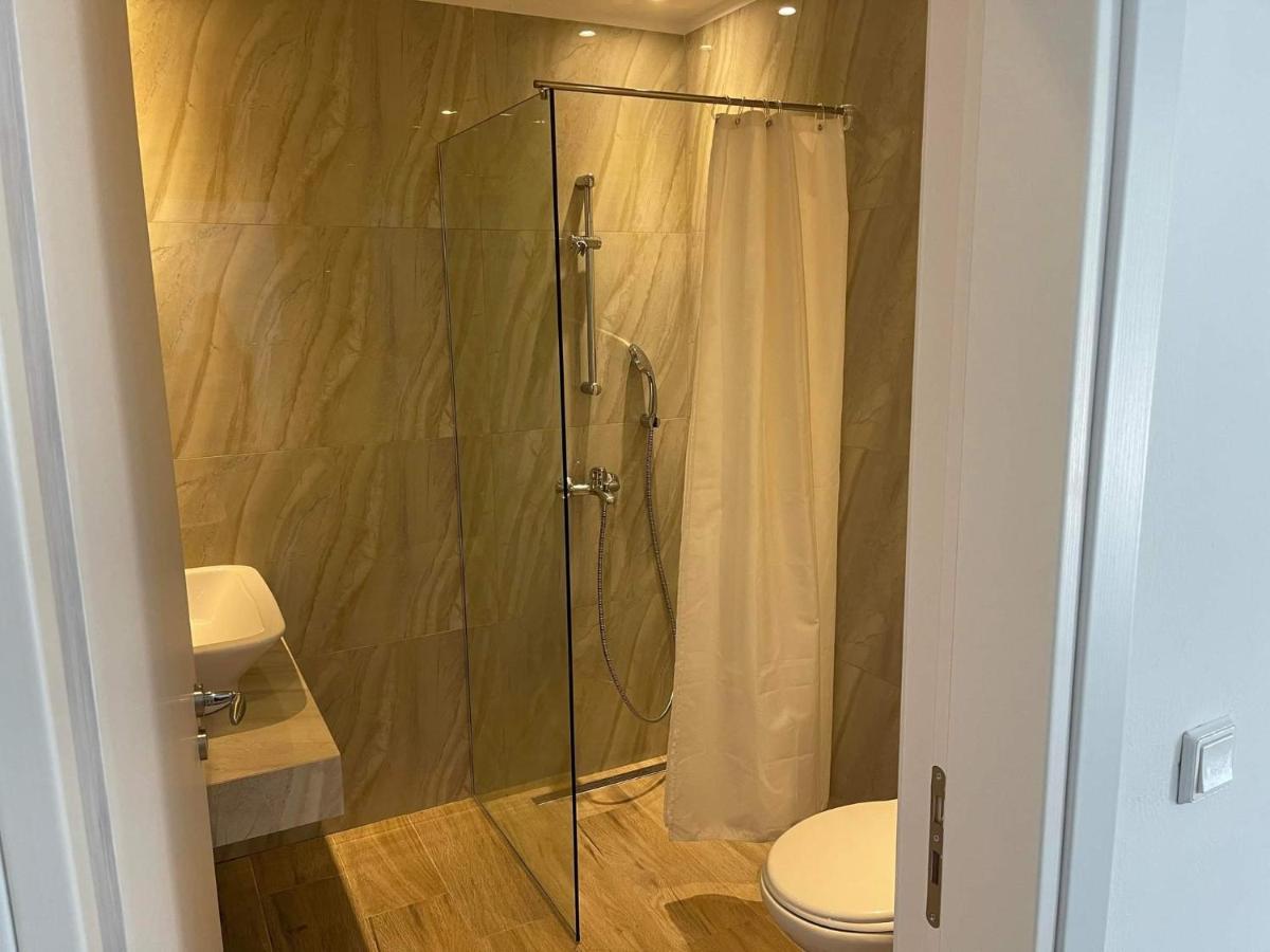 Helen Apartments Lukovë Екстериор снимка