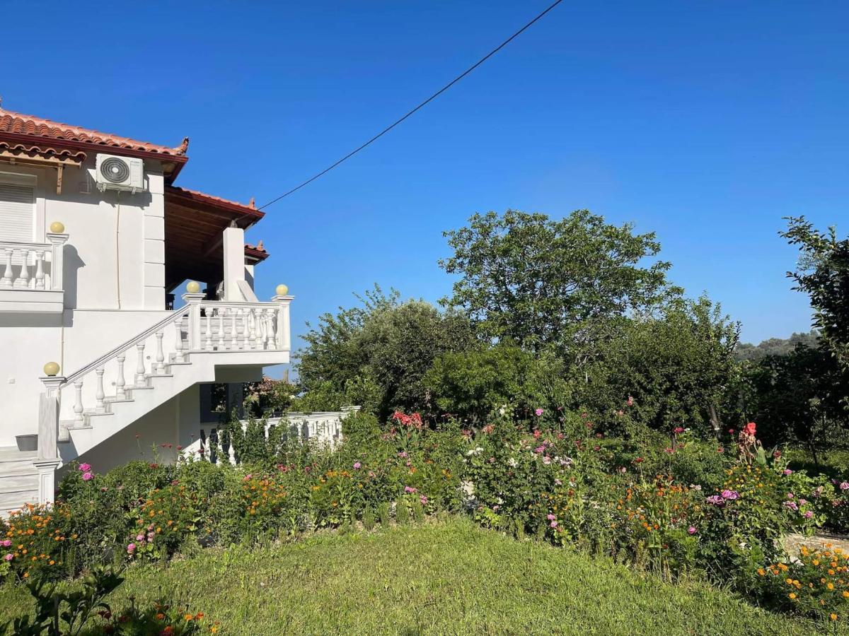 Helen Apartments Lukovë Екстериор снимка
