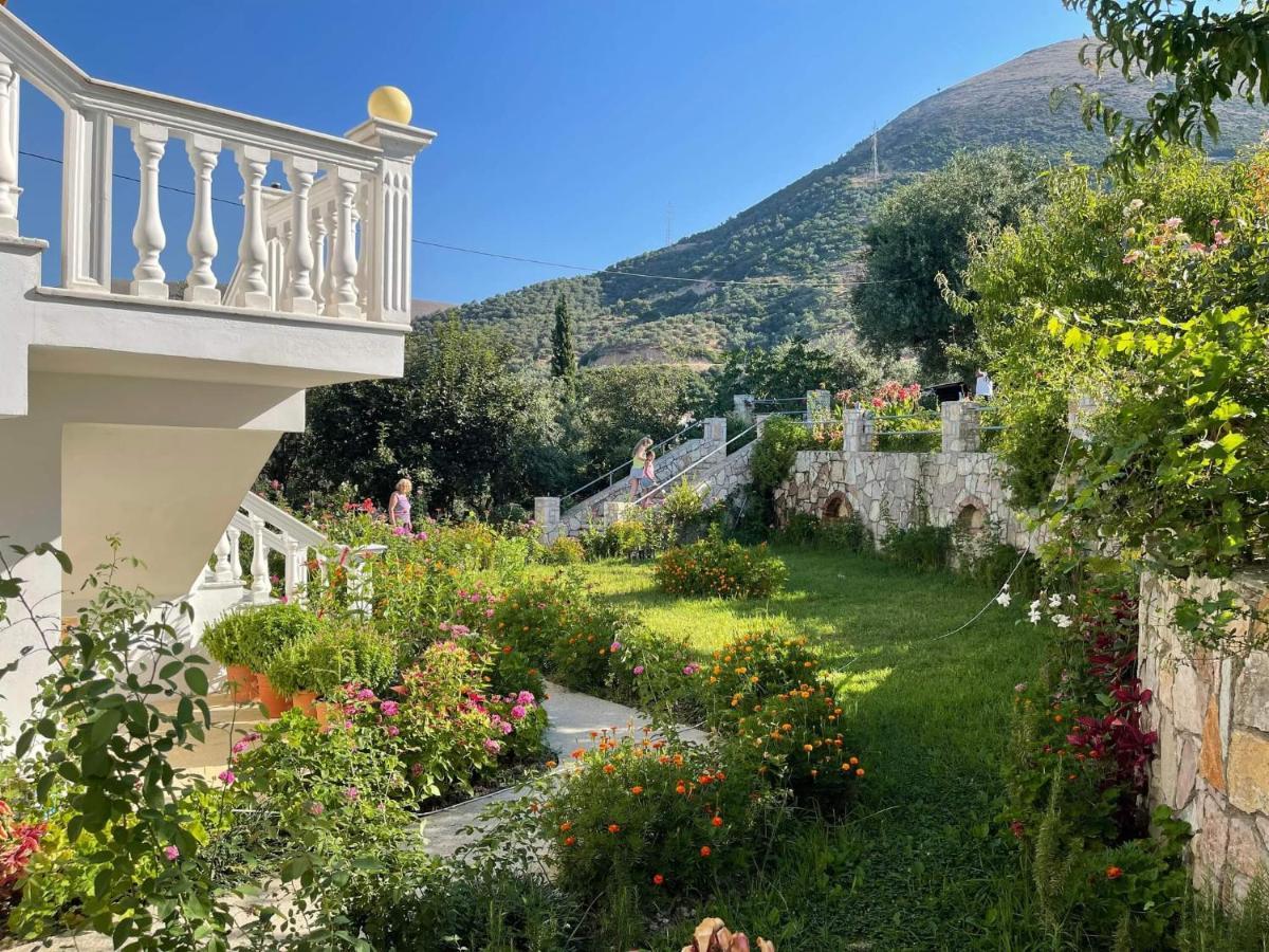 Helen Apartments Lukovë Екстериор снимка